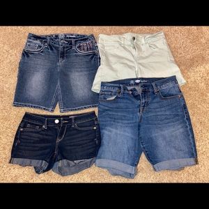 Lot Bundle of 4 jean shorts women’s juniors